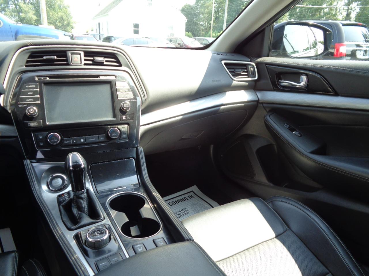 Nissan Maxima SV 3.5L *Ltd Avail* 2017