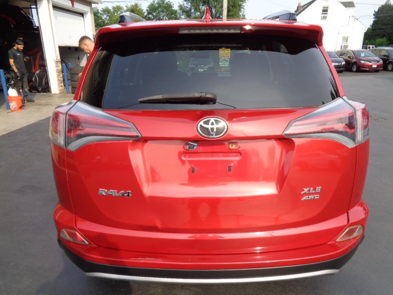 Toyota RAV4 AWD 4dr XLE (Natl) 2016