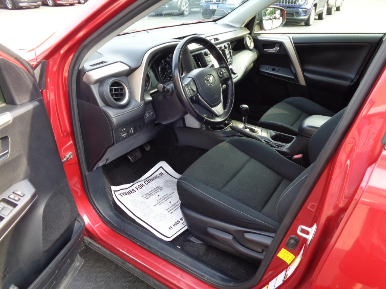 Toyota RAV4 AWD 4dr XLE (Natl) 2016