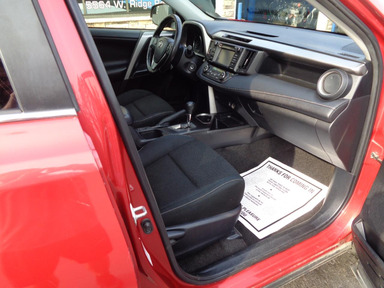 Toyota RAV4 AWD 4dr XLE (Natl) 2016