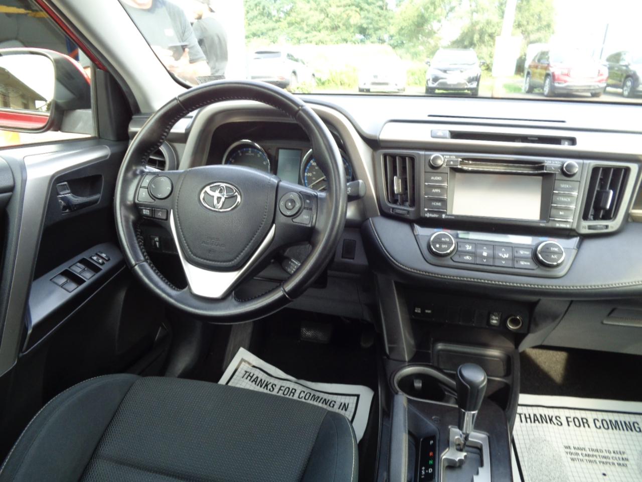 Toyota RAV4 AWD 4dr XLE (Natl) 2016