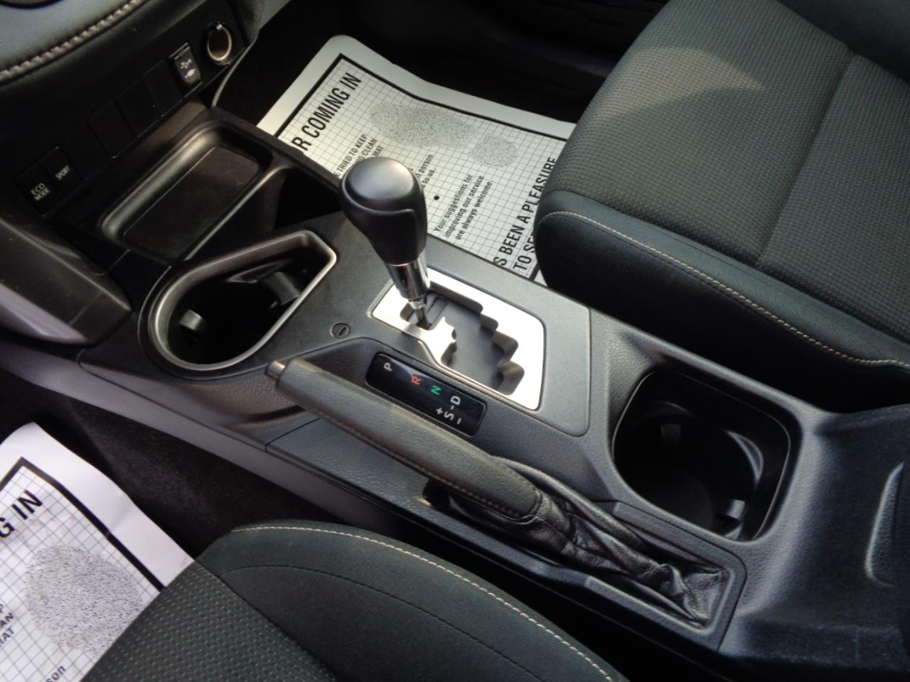 Toyota RAV4 AWD 4dr XLE (Natl) 2016