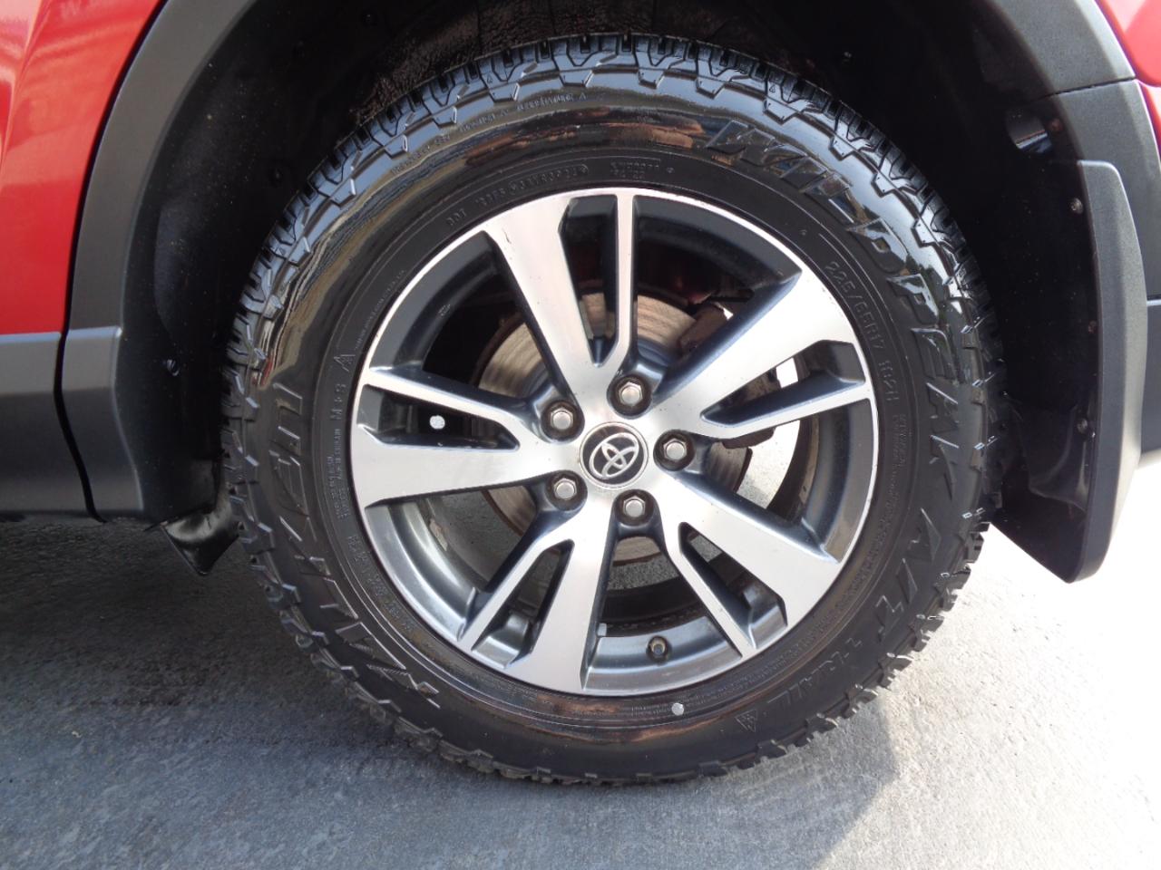 Toyota RAV4 AWD 4dr XLE (Natl) 2016