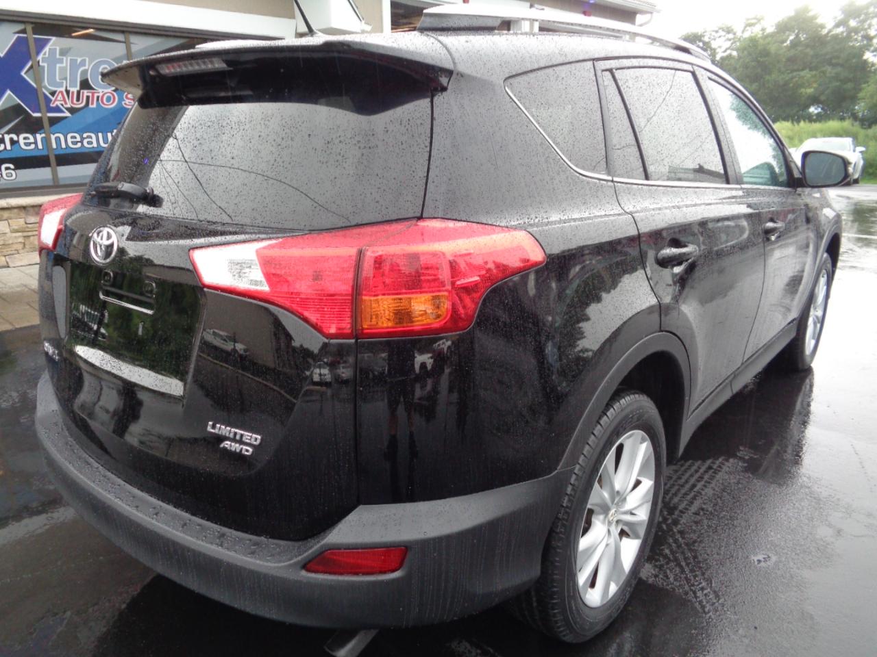Toyota RAV4 AWD 4dr Limited (Natl) 2015
