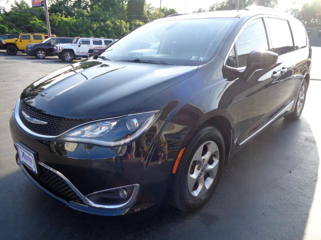 Chrysler Pacifica Touring-L Plus FWD 2017
