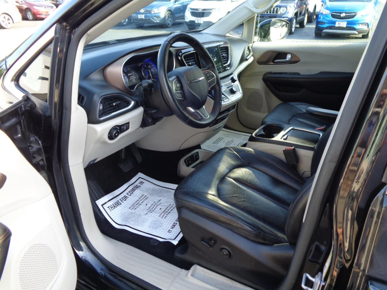 Chrysler Pacifica Touring-L Plus FWD 2017