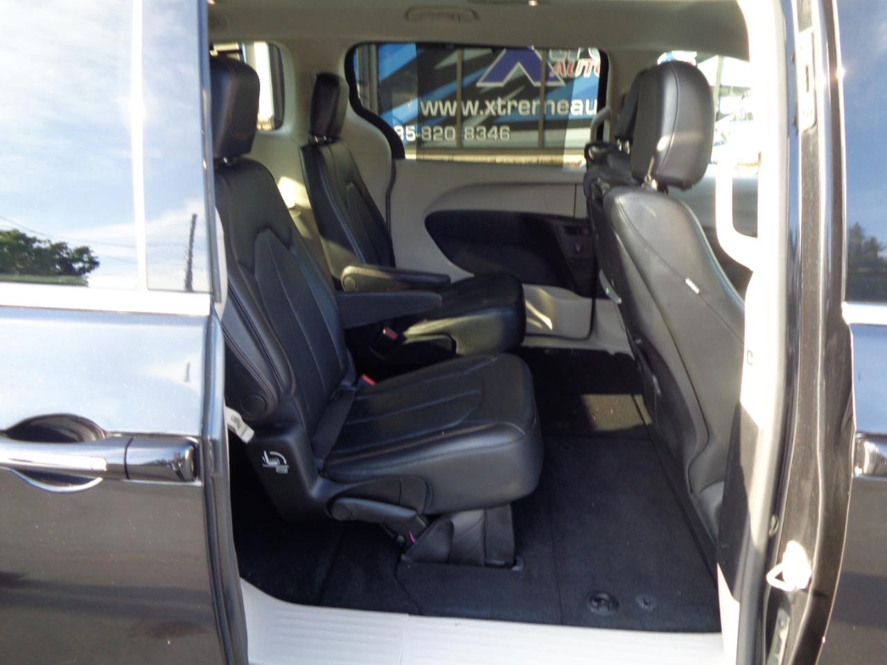 Chrysler Pacifica Touring-L Plus FWD 2017
