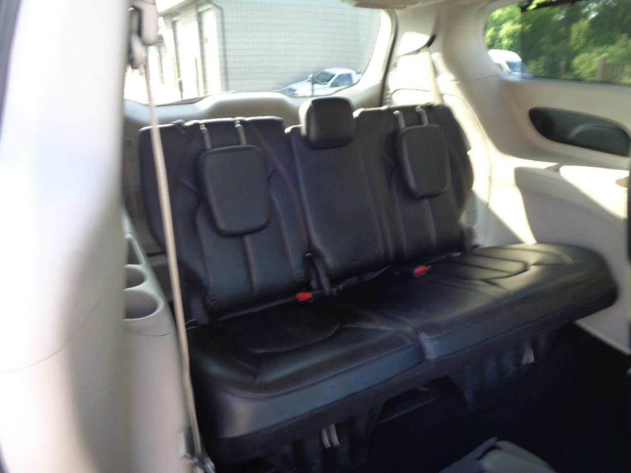 Chrysler Pacifica Touring-L Plus FWD 2017