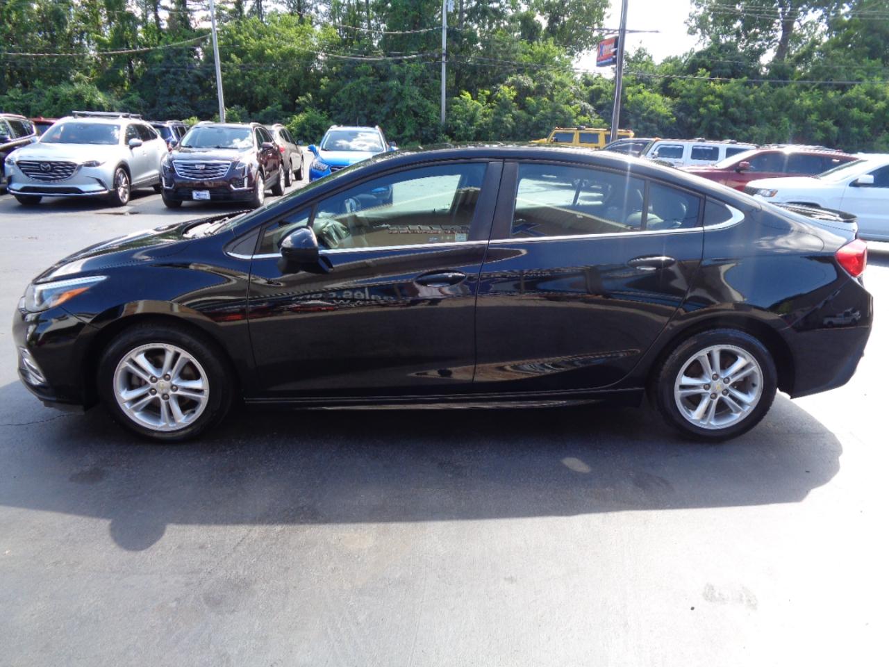 Chevrolet Cruze 4dr Sdn 1.4L LT w/1SD 2017