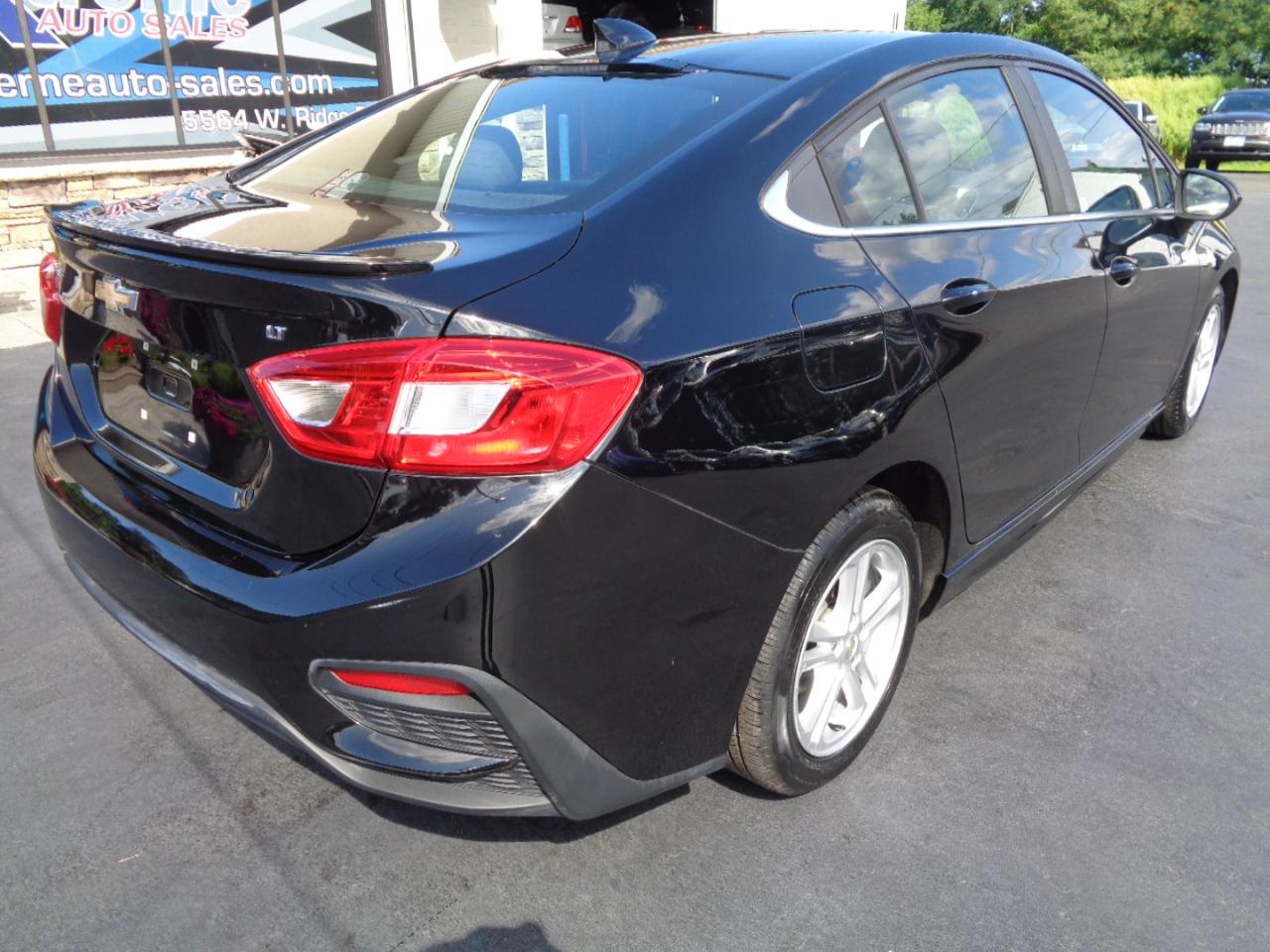 Chevrolet Cruze 4dr Sdn 1.4L LT w/1SD 2017