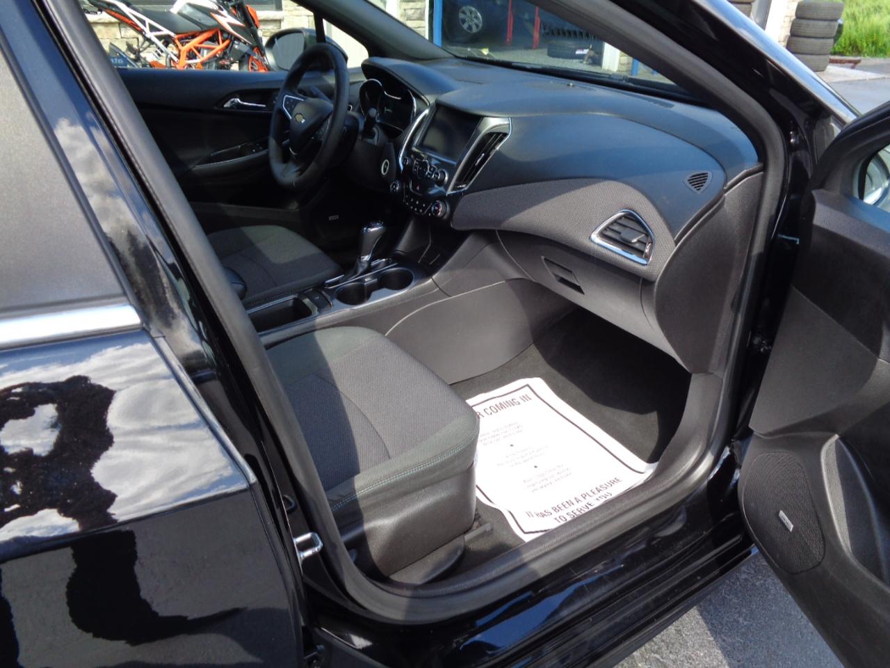 Chevrolet Cruze 4dr Sdn 1.4L LT w/1SD 2017