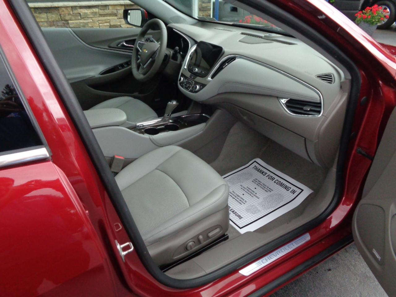 Chevrolet Malibu 4dr Sdn Premier w/2LZ 2017