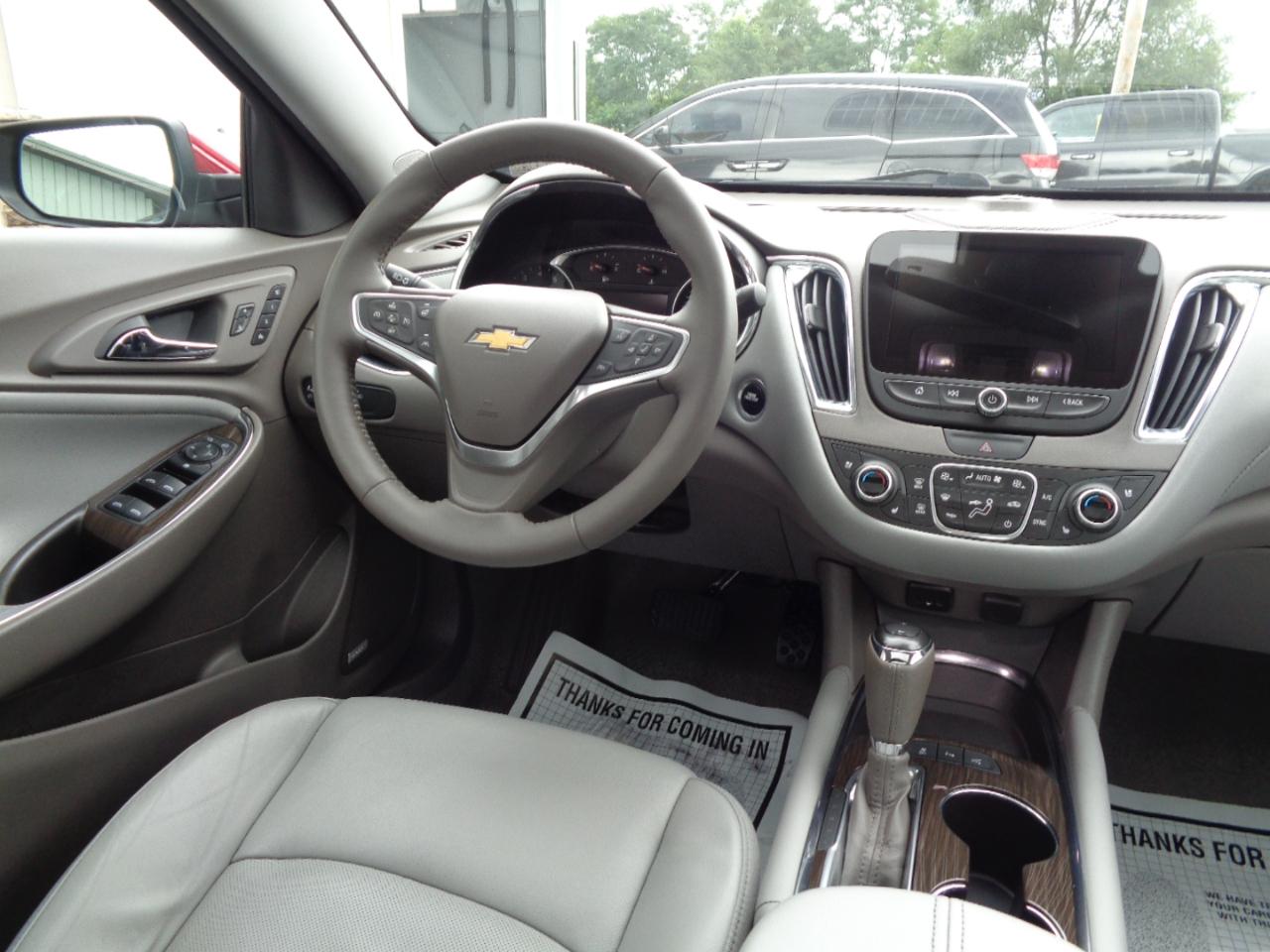 Chevrolet Malibu 4dr Sdn Premier w/2LZ 2017