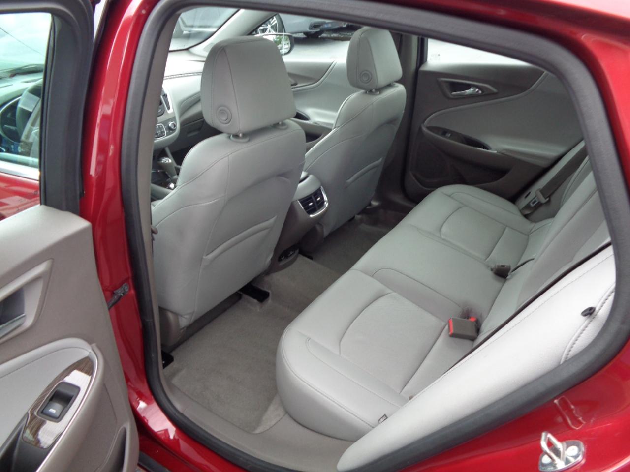 Chevrolet Malibu 4dr Sdn Premier w/2LZ 2017