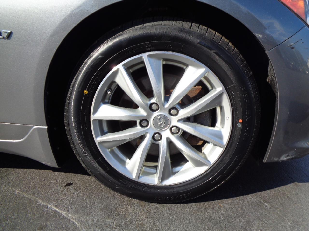 Infiniti Q50 4dr Sdn Premium AWD 2014