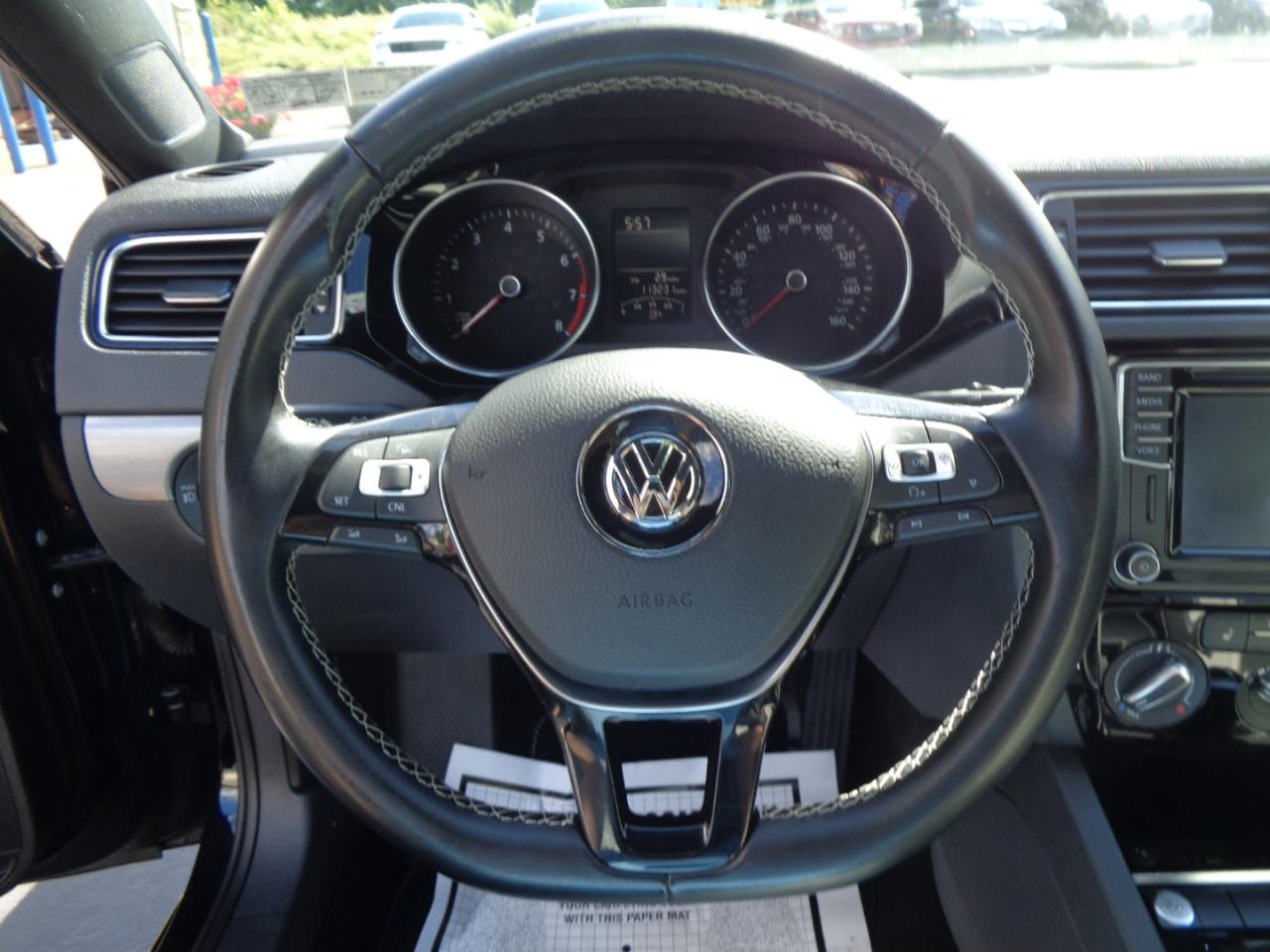 Volkswagen Jetta Sedan 4dr Auto 1.8T Sport PZEV 2016