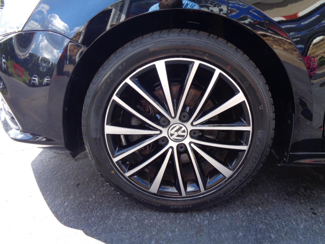 Volkswagen Jetta Sedan 4dr Auto 1.8T Sport PZEV 2016
