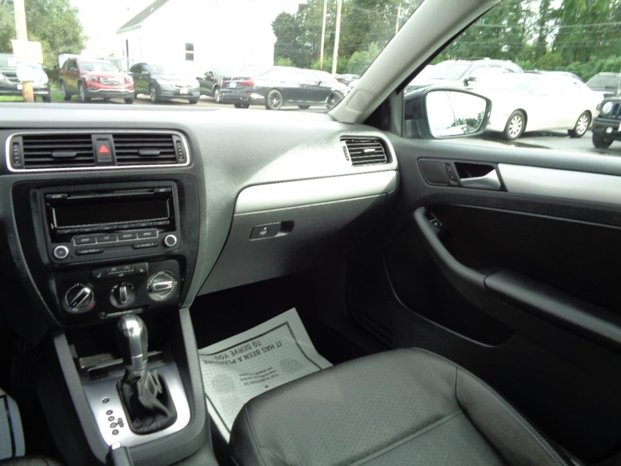 Volkswagen Jetta Sedan 4dr Auto SE 2013