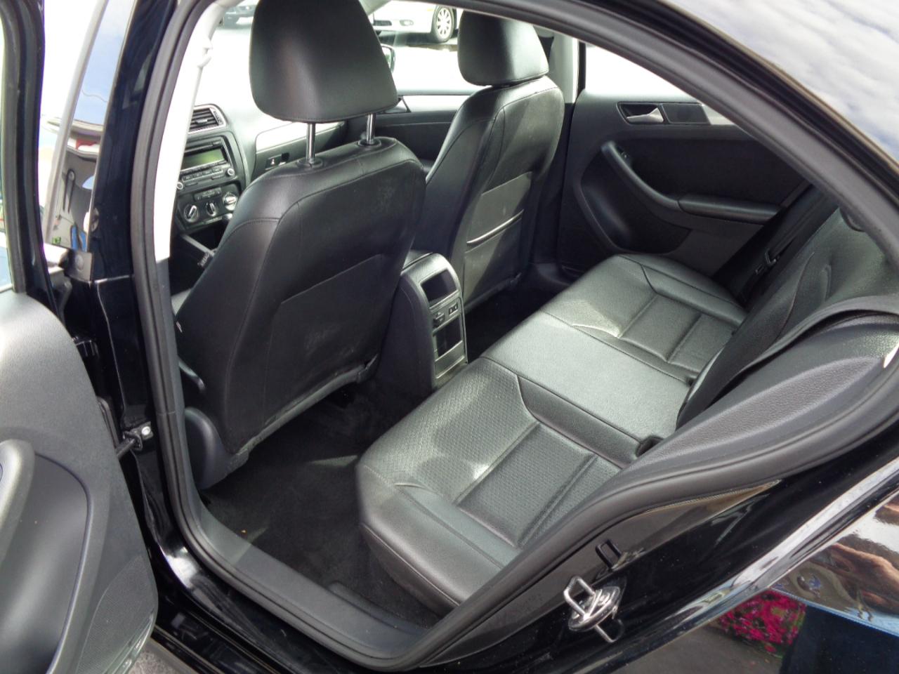 Volkswagen Jetta Sedan 4dr Auto SE 2013