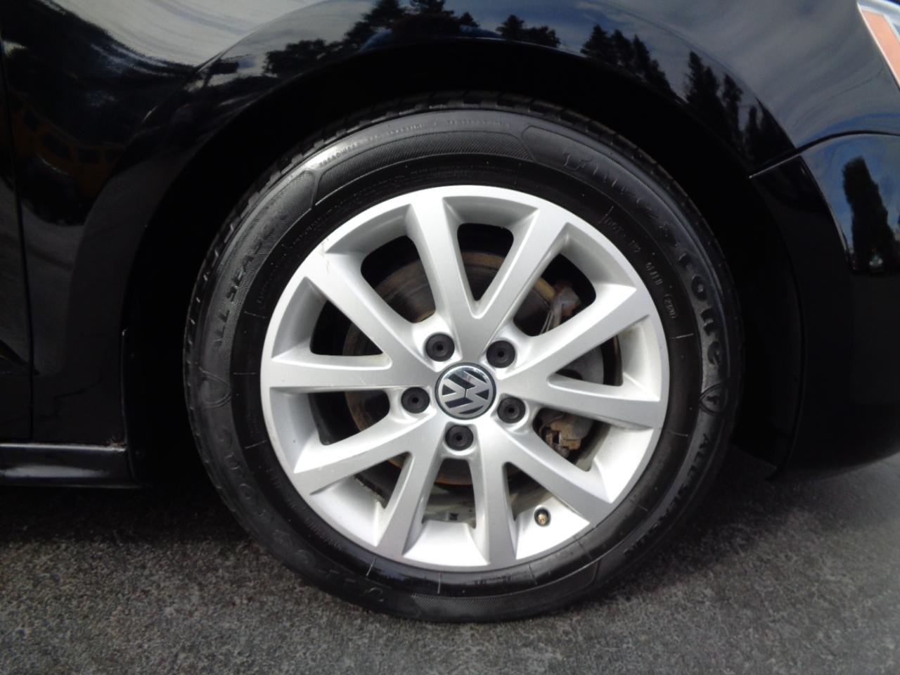 Volkswagen Jetta Sedan 4dr Auto SE 2013