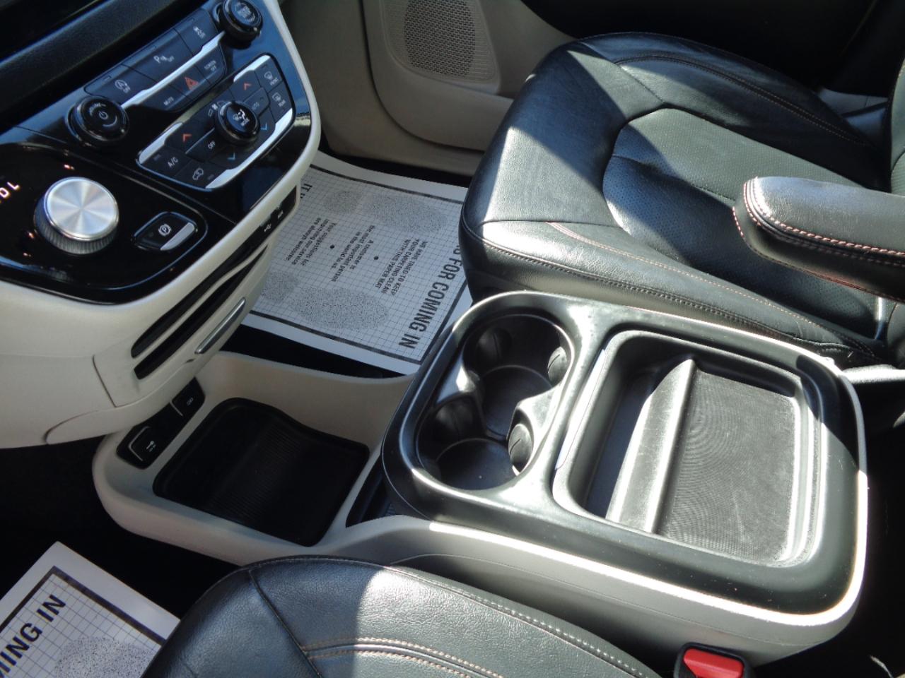 Chrysler Pacifica Touring L FWD 2020