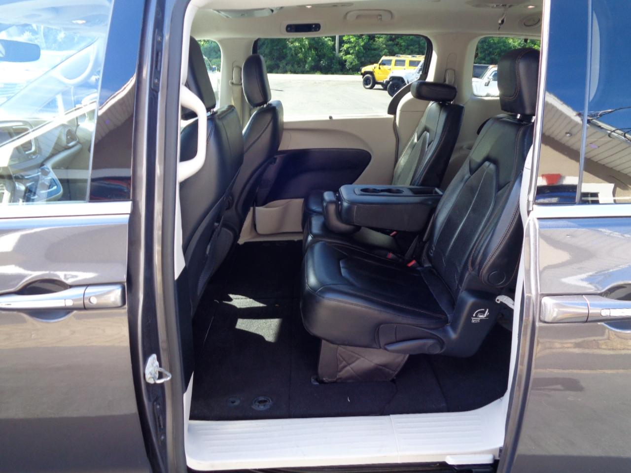 Chrysler Pacifica Touring L FWD 2020