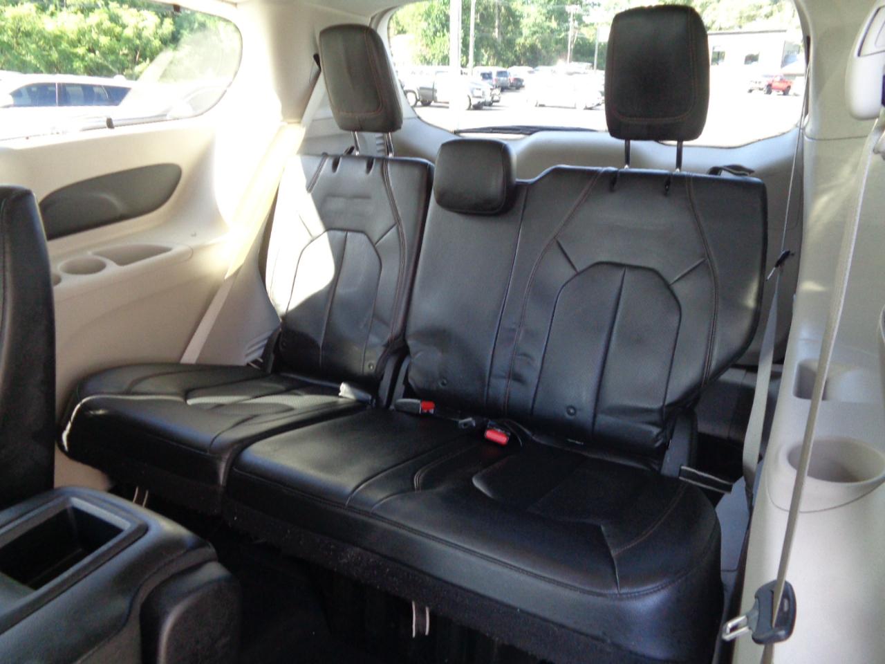 Chrysler Pacifica Touring L FWD 2020