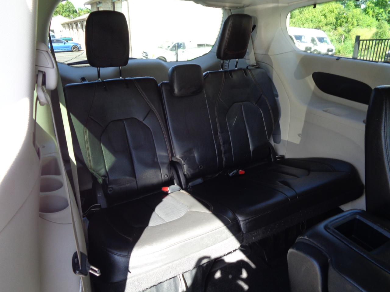 Chrysler Pacifica Touring L FWD 2020