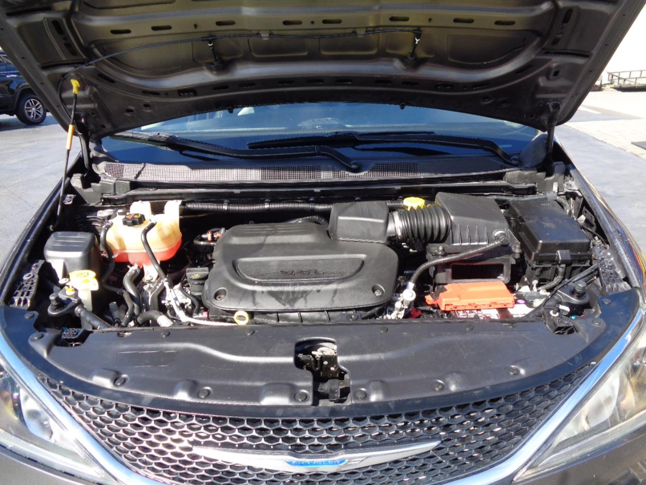 Chrysler Pacifica Touring L FWD 2020