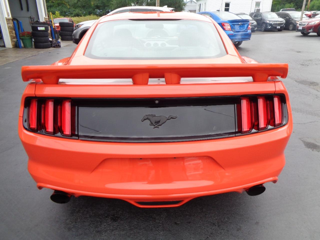 Ford Mustang 2dr Fastback EcoBoost 2016