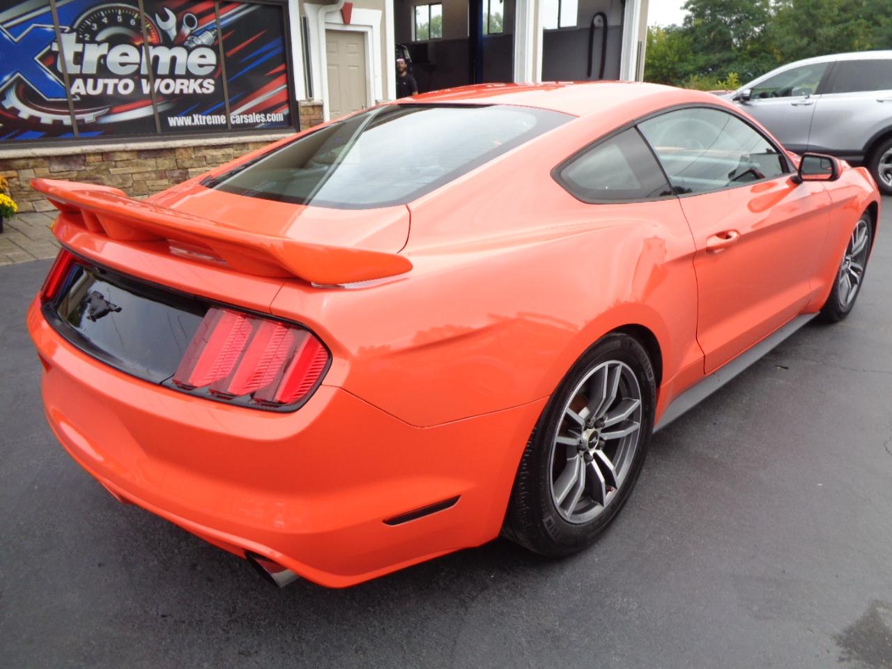 Ford Mustang 2dr Fastback EcoBoost 2016