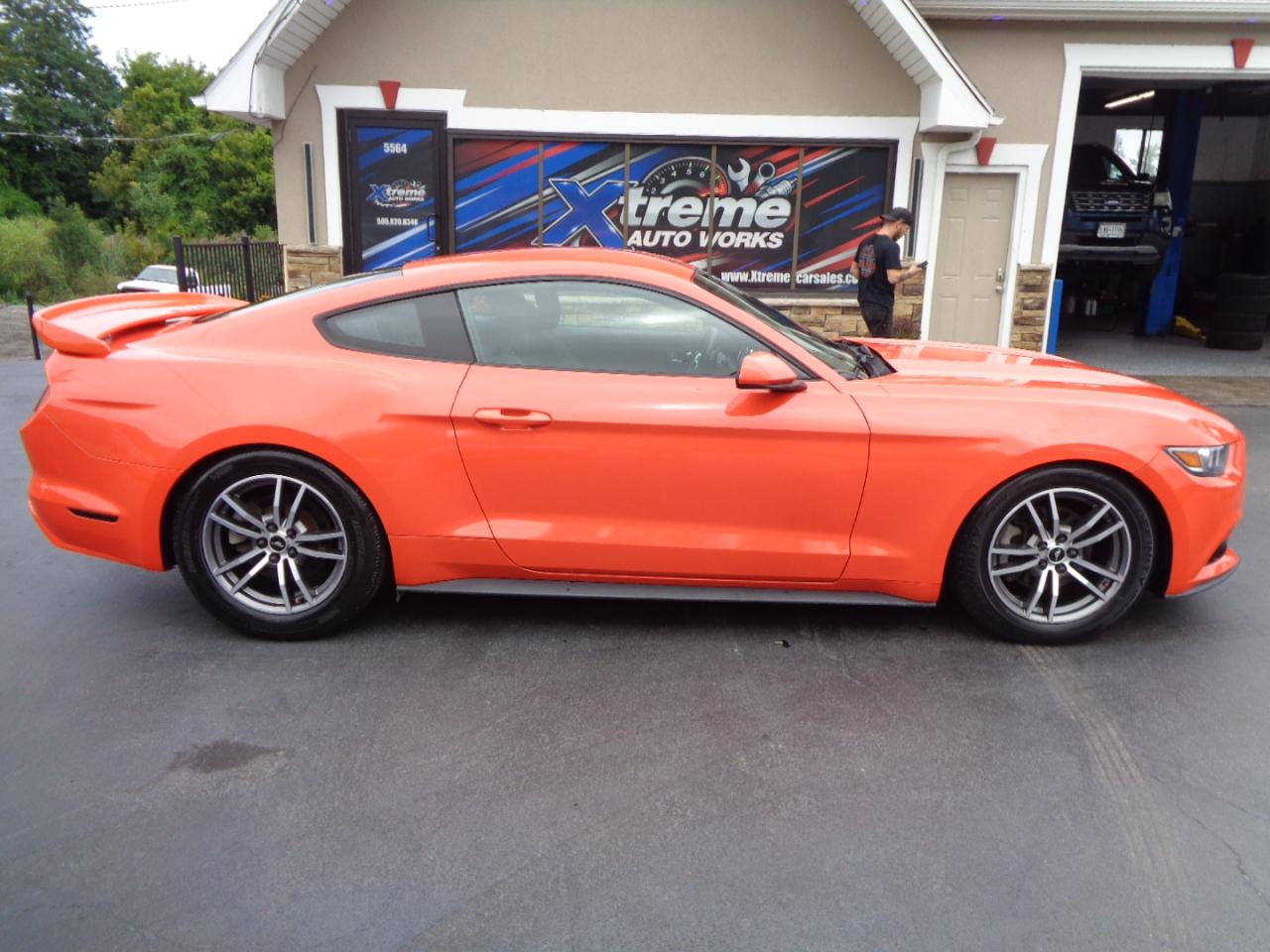 Ford Mustang 2dr Fastback EcoBoost 2016
