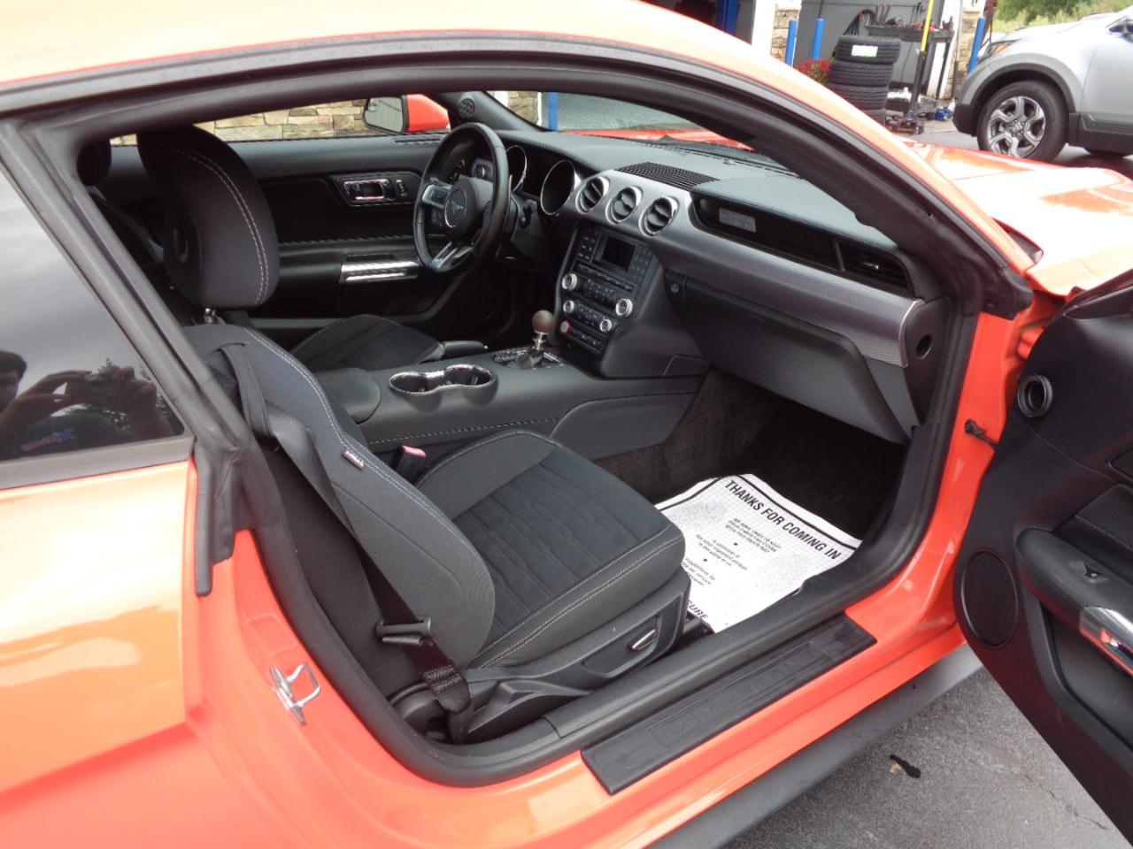Ford Mustang 2dr Fastback EcoBoost 2016
