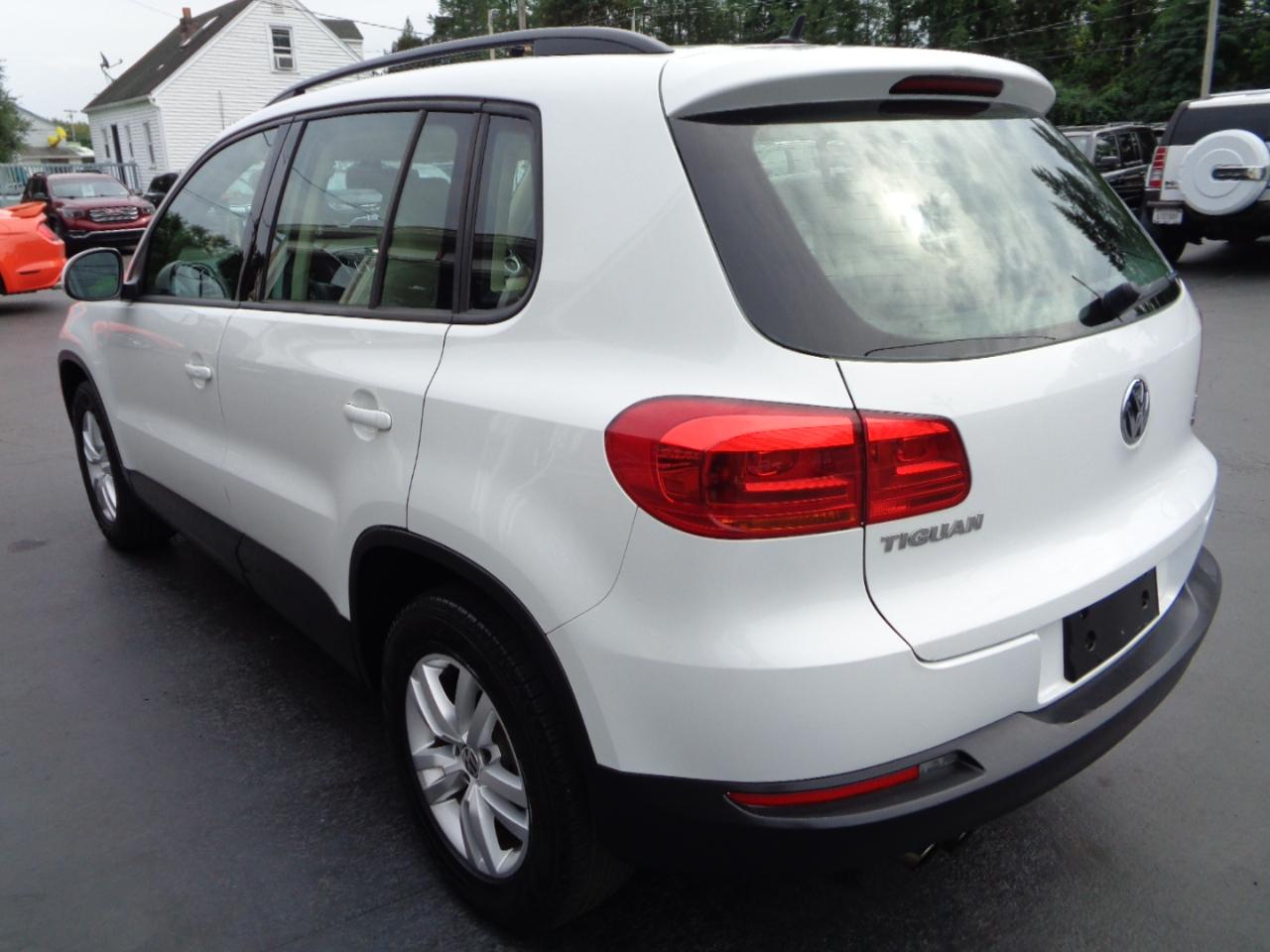 Volkswagen Tiguan 4MOTION 4dr Auto R-Line 2016