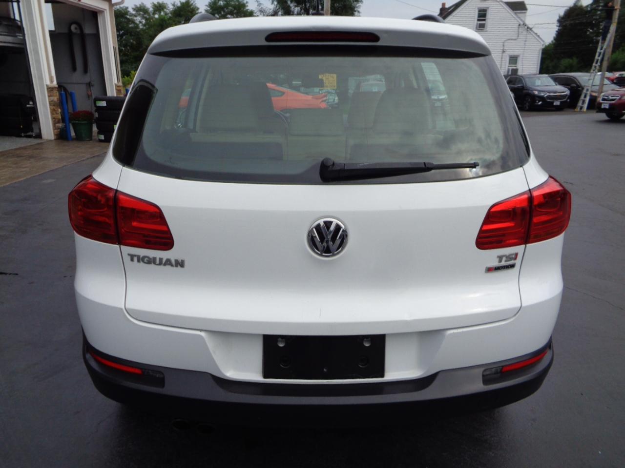 Volkswagen Tiguan 4MOTION 4dr Auto R-Line 2016
