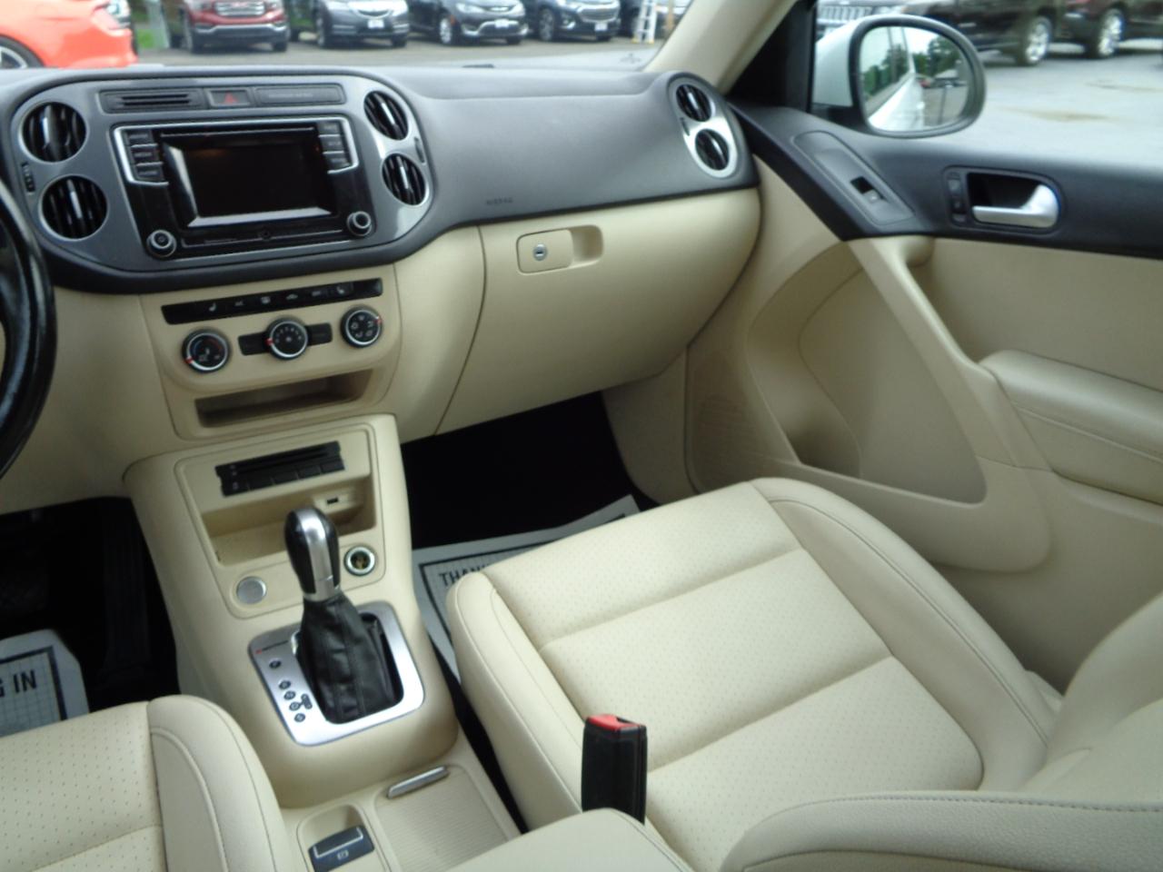 Volkswagen Tiguan 4MOTION 4dr Auto R-Line 2016