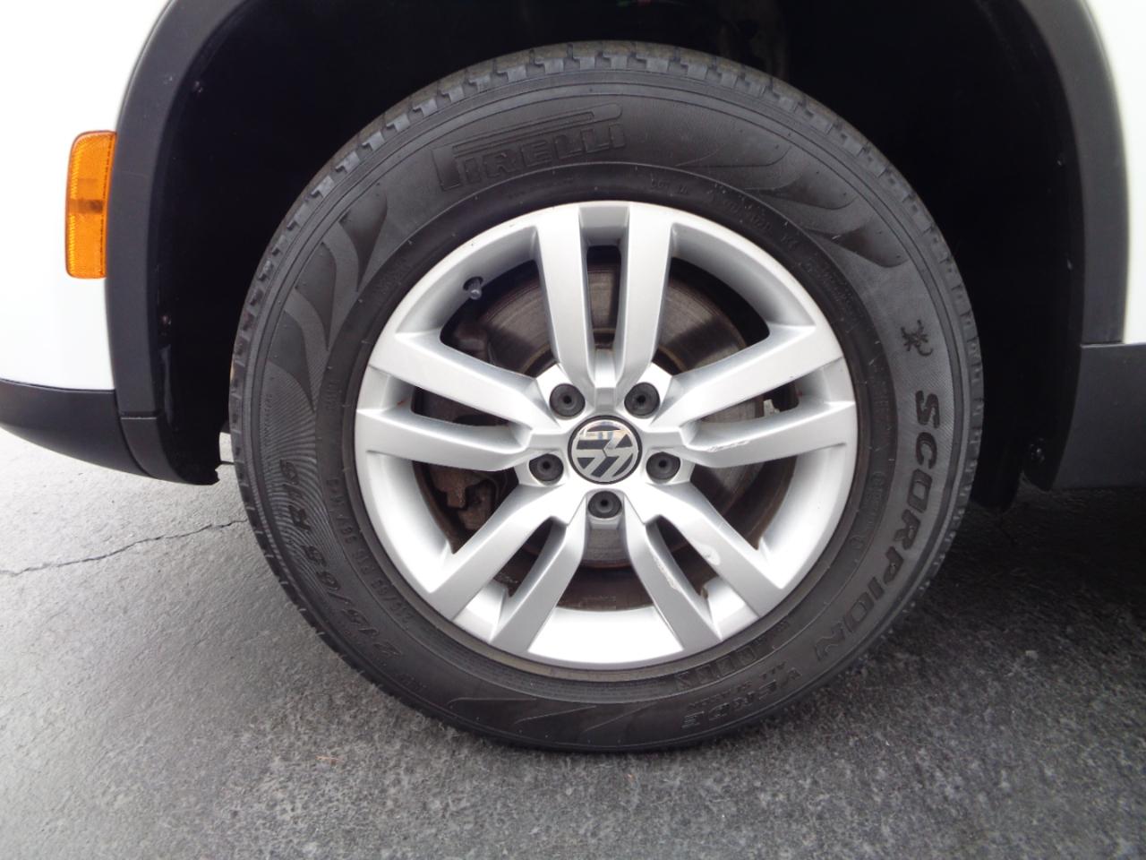 Volkswagen Tiguan 4MOTION 4dr Auto R-Line 2016