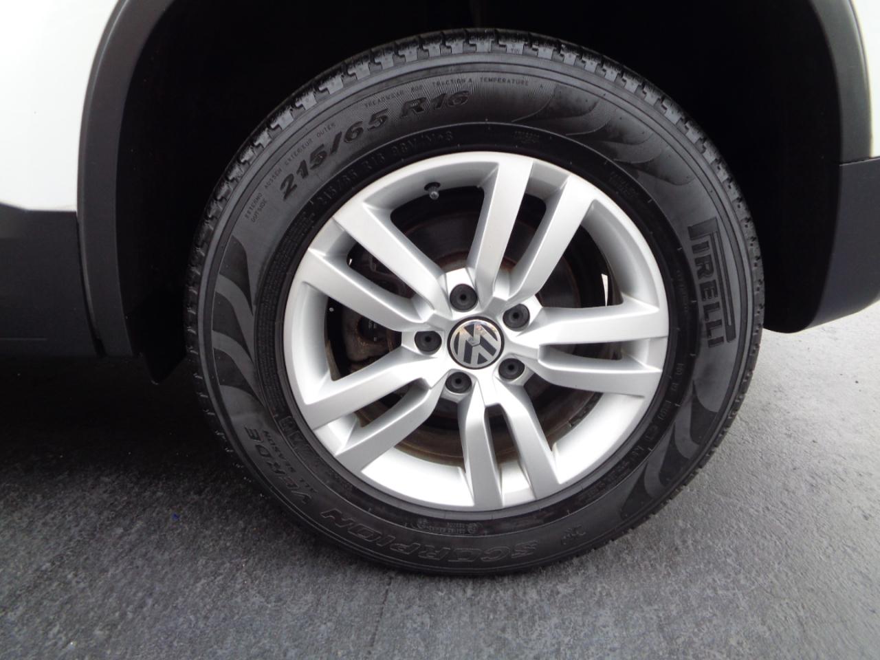 Volkswagen Tiguan 4MOTION 4dr Auto R-Line 2016