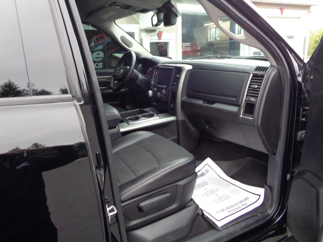 RAM 1500 4WD Quad Cab 140.5" Sport 2014