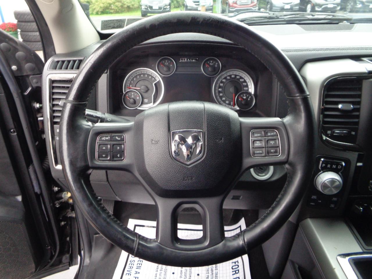 RAM 1500 4WD Quad Cab 140.5" Sport 2014