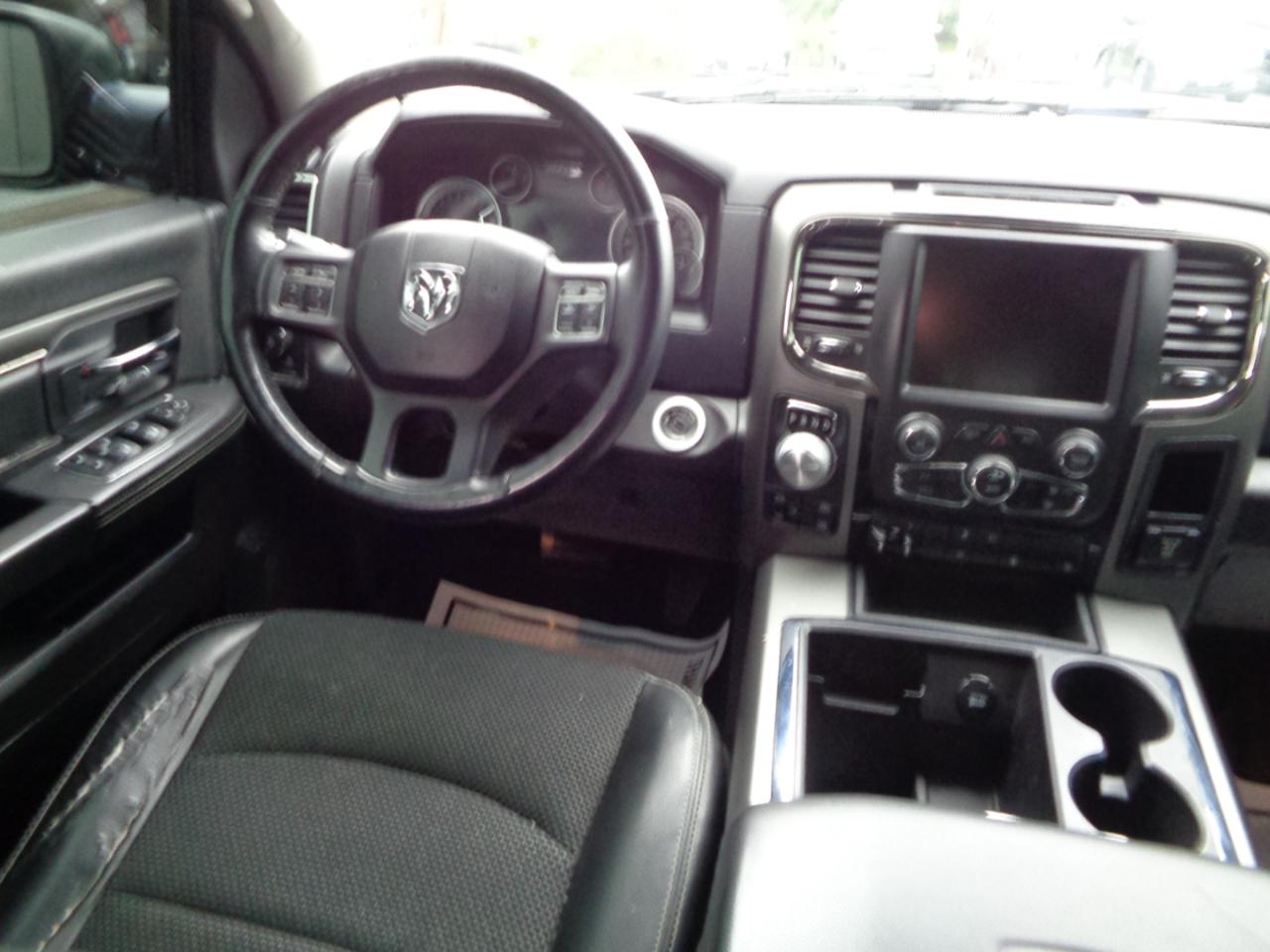 RAM 1500 4WD Quad Cab 140.5" Sport 2014