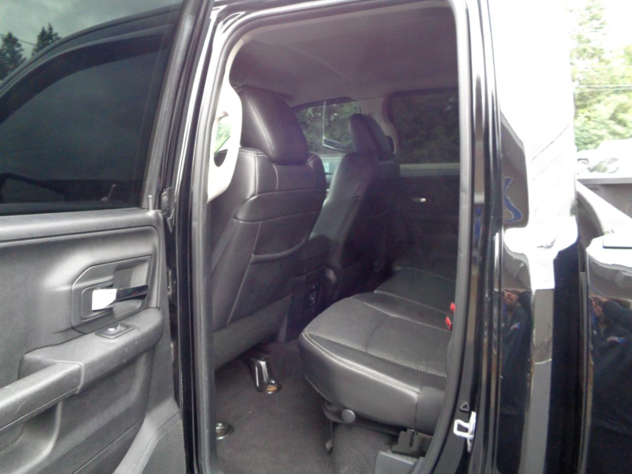RAM 1500 4WD Quad Cab 140.5" Sport 2014