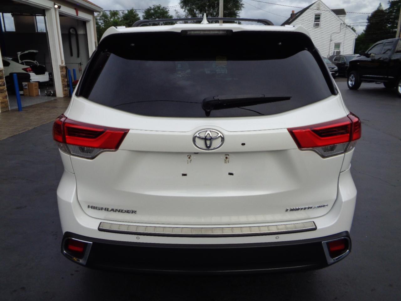 Toyota Highlander Limited V6 AWD (Natl) 2017