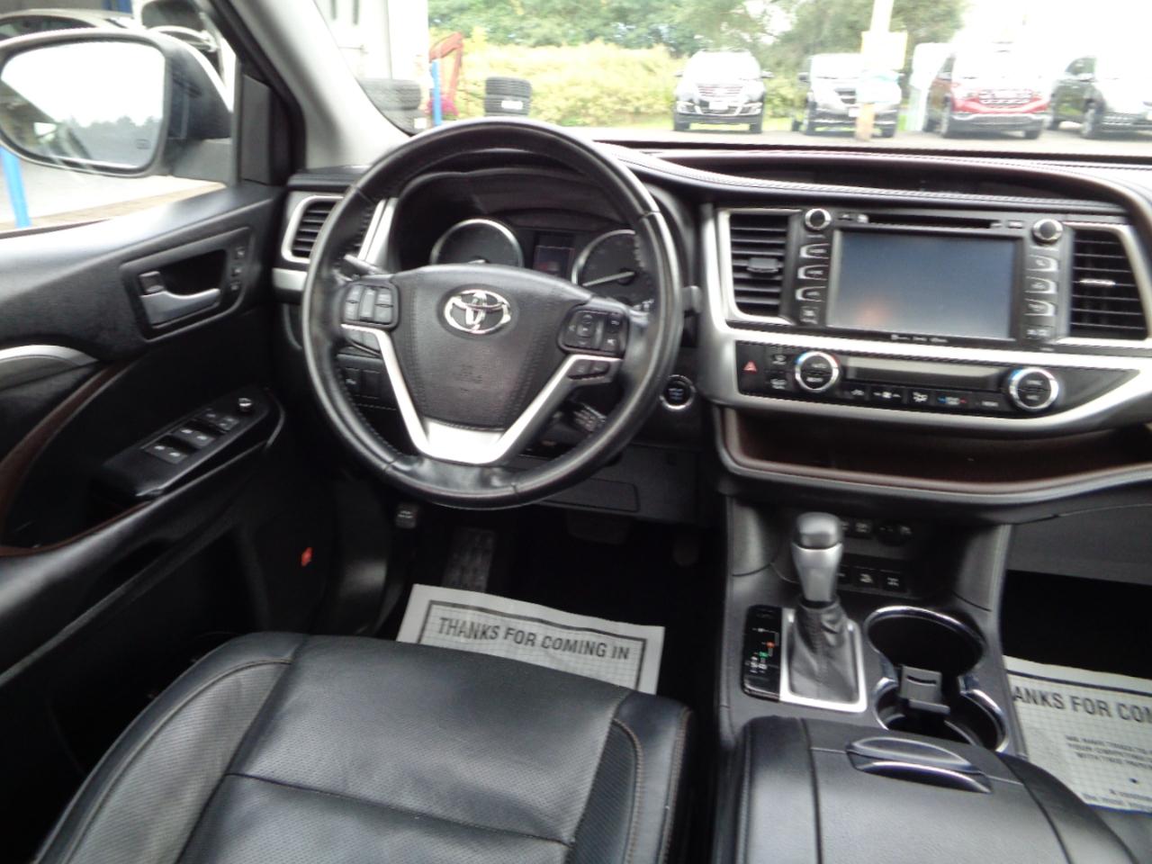 Toyota Highlander Limited V6 AWD (Natl) 2017