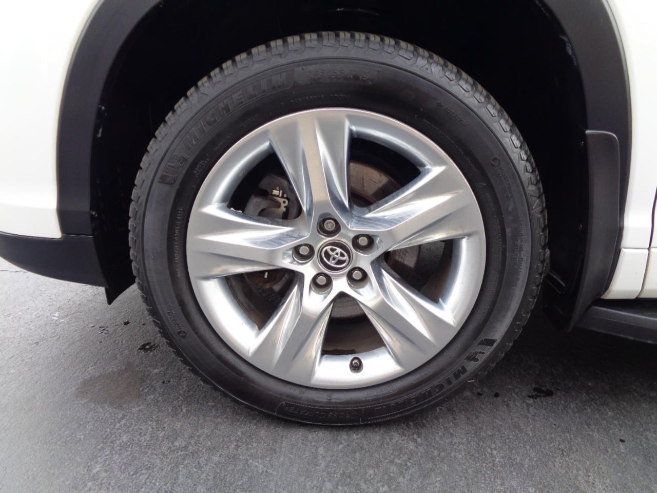 Toyota Highlander Limited V6 AWD (Natl) 2017