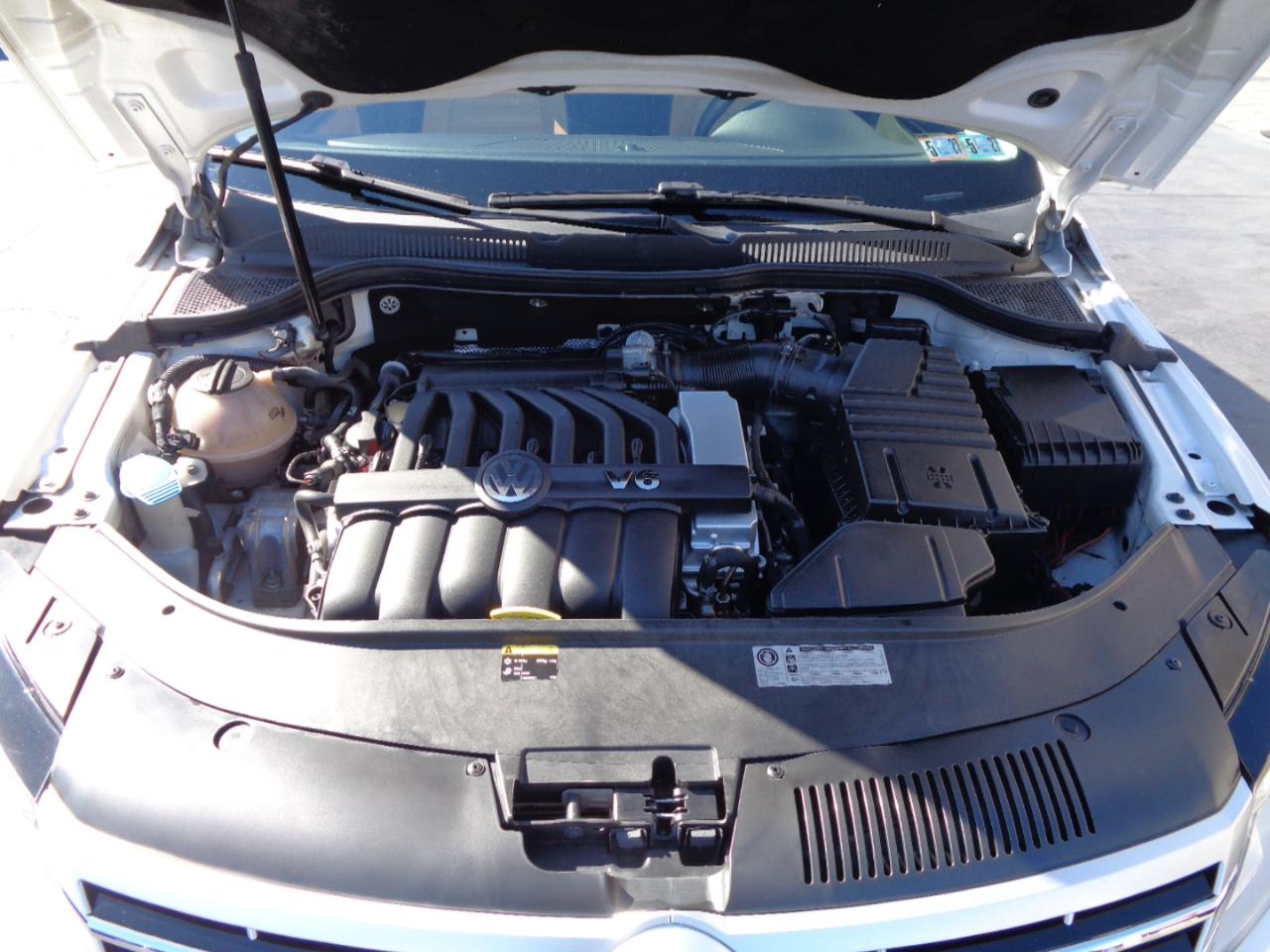 Volkswagen CC 4dr Sdn VR6 Executive 4Motion 2015