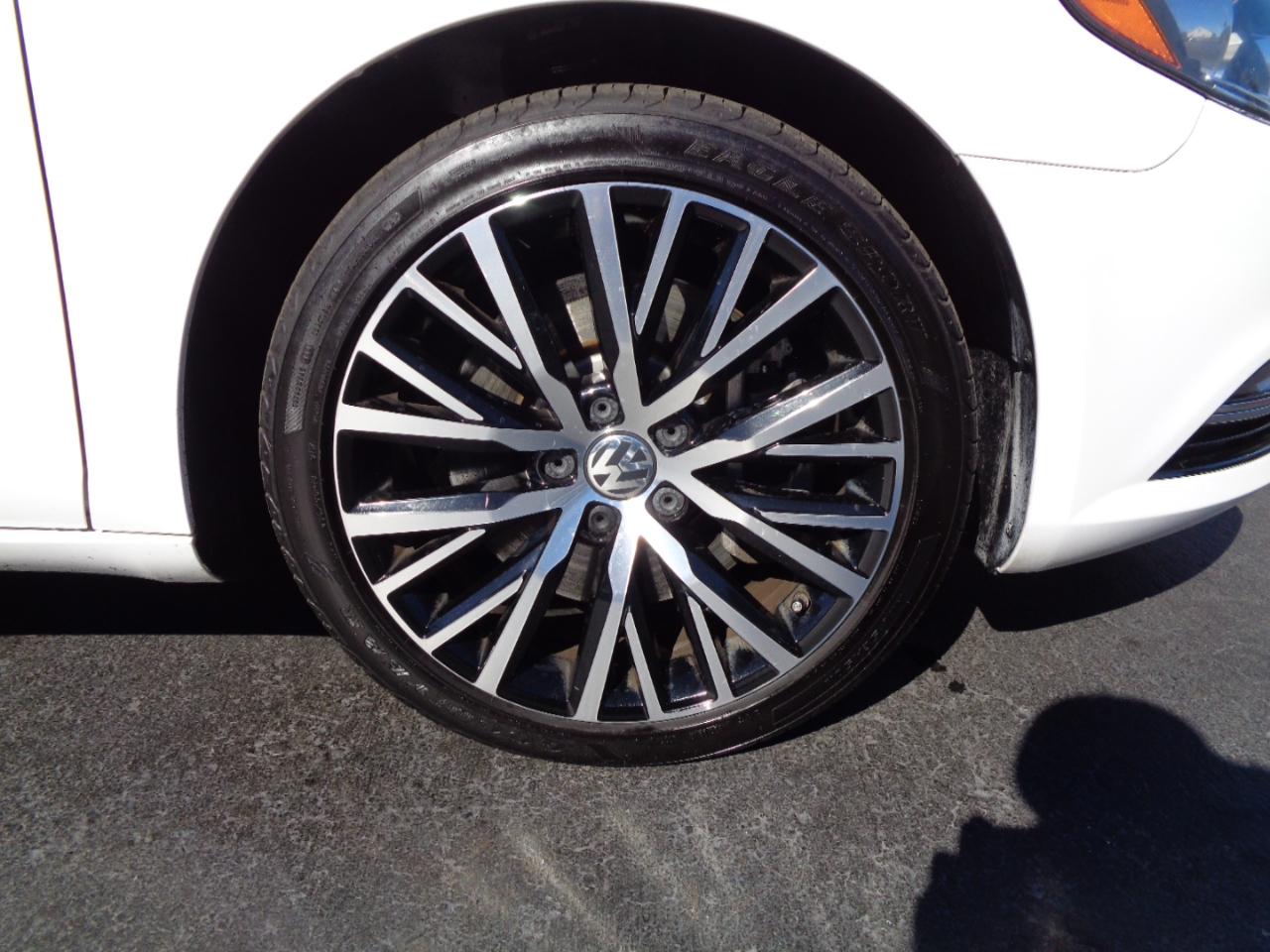 Volkswagen CC 4dr Sdn VR6 Executive 4Motion 2015