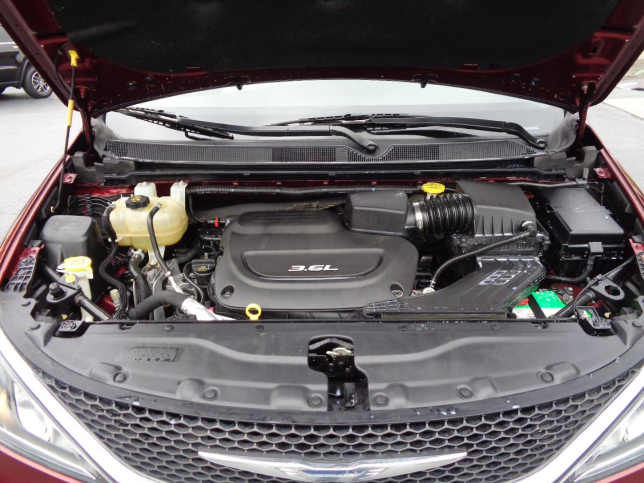 Chrysler Pacifica Touring-L FWD 2017
