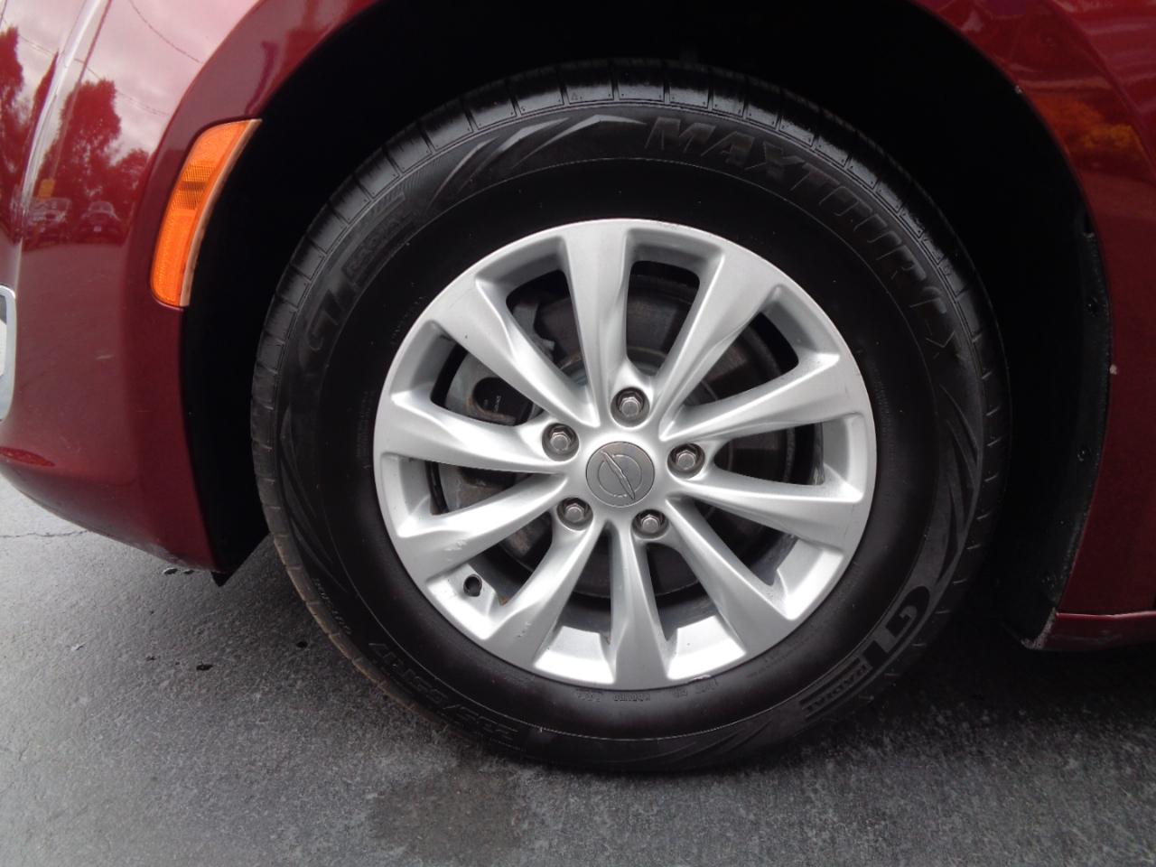 Chrysler Pacifica Touring-L FWD 2017