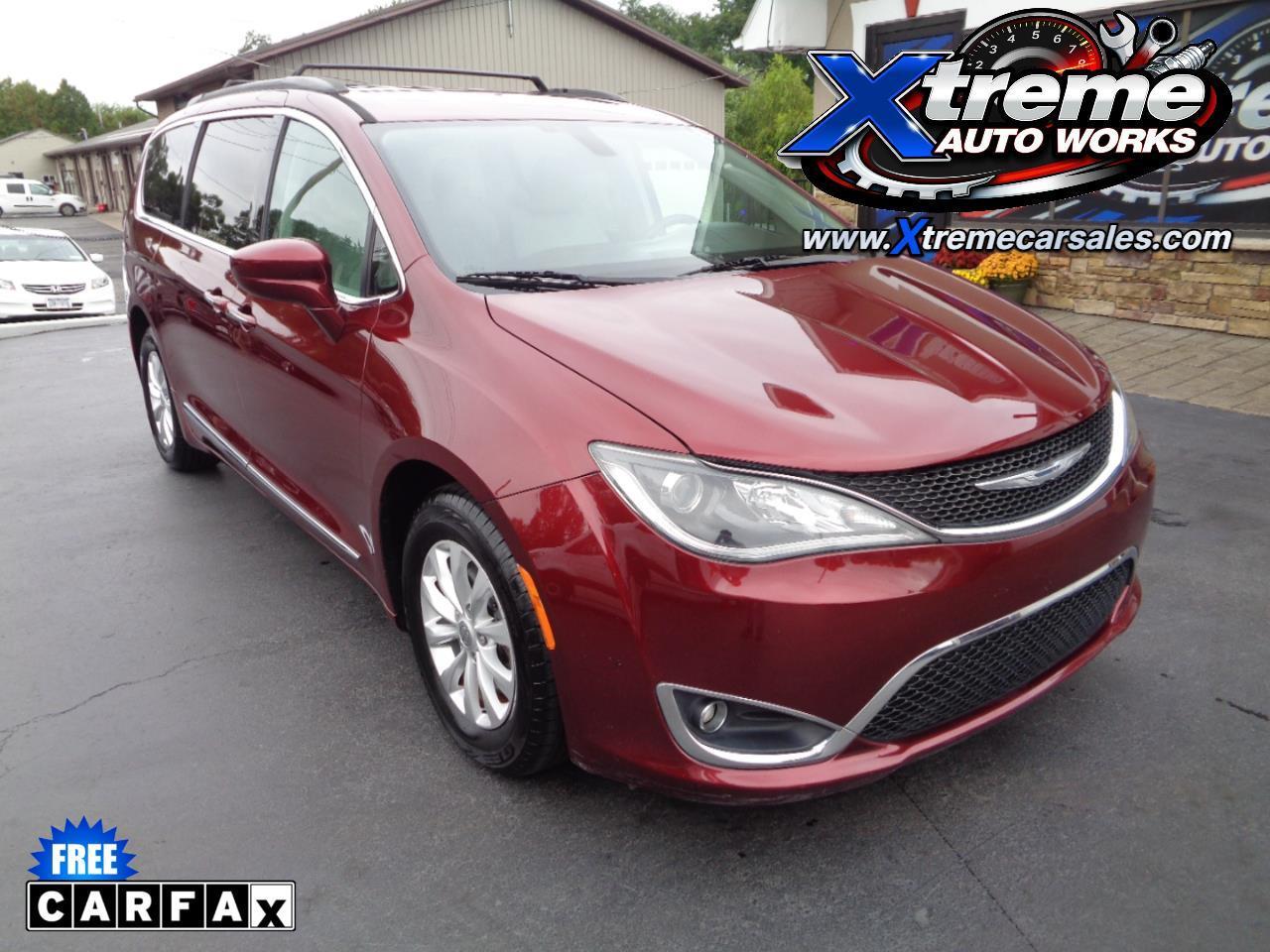 Chrysler Pacifica Touring-L FWD 2017